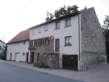 Wohnhaus mit Scheunenanbau
